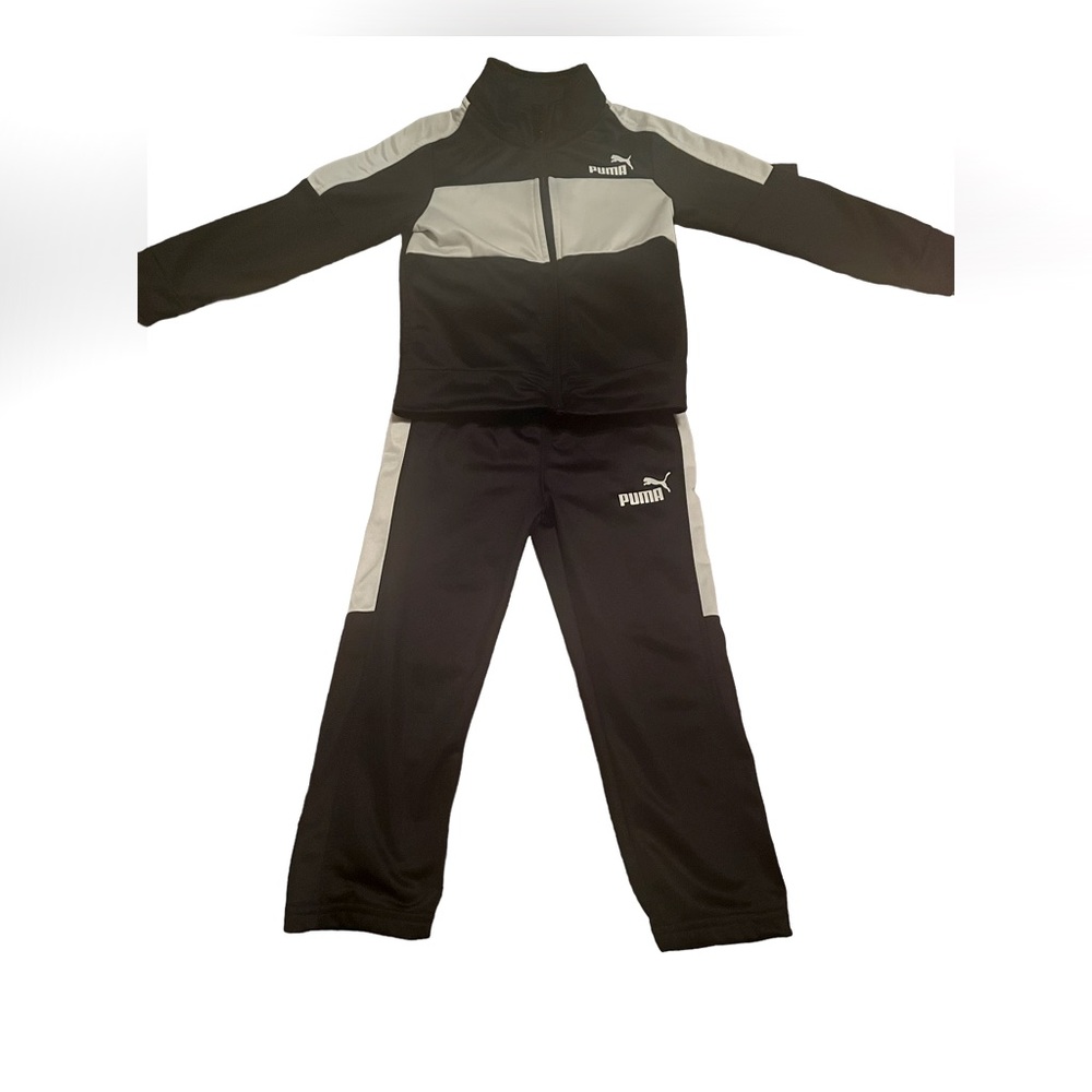 Puma track jogging suit. Good condition. No holes. Smoke free home.